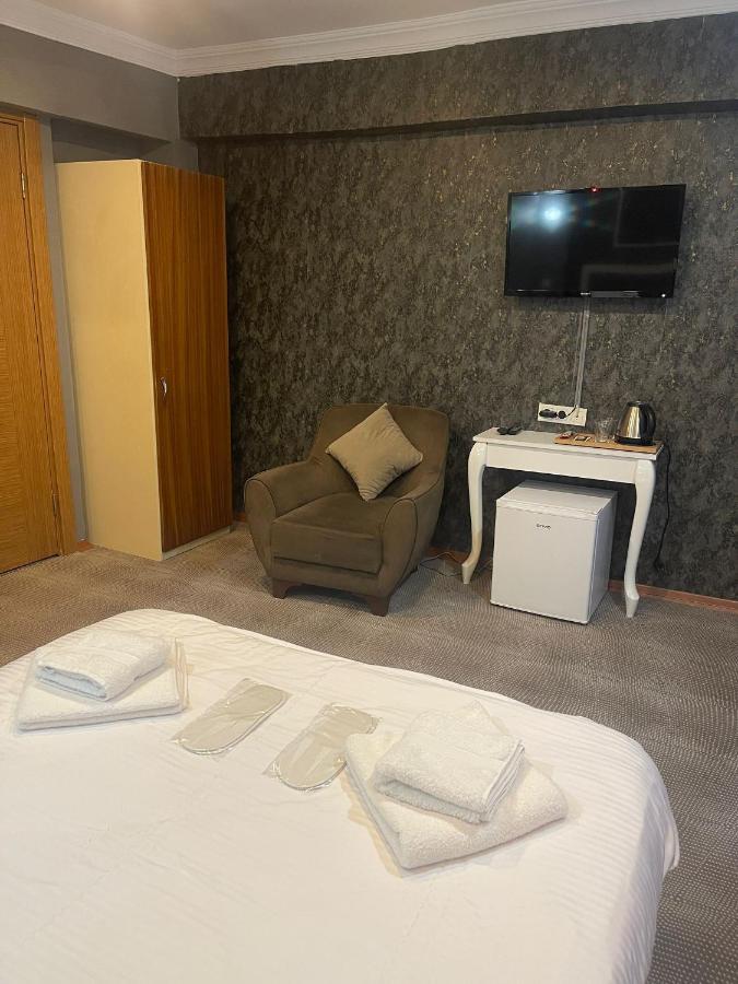 Ufuk Hotel Istanboel Buitenkant foto