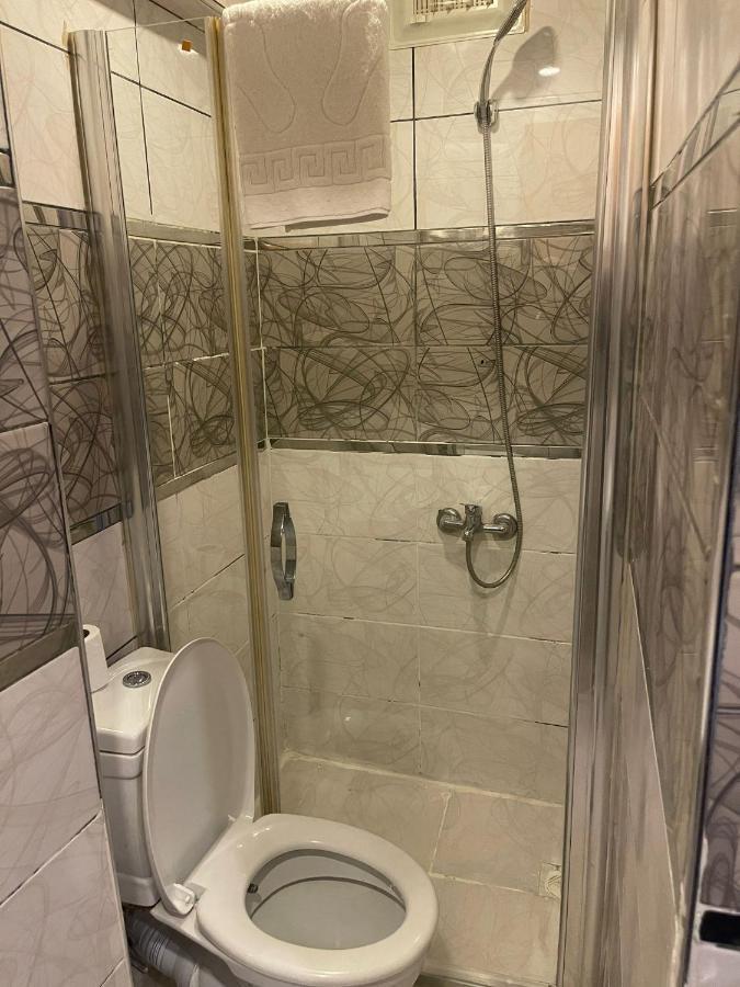 Ufuk Hotel Istanboel Buitenkant foto
